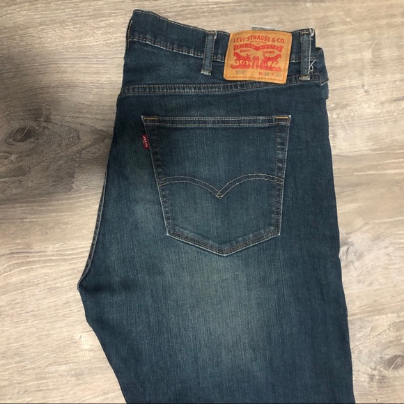 ๐ฅ๐๐๐ฃ๐๐๐ Levi's 559 Relaxed Straight jeans - size 38 - Picture 8 of 9